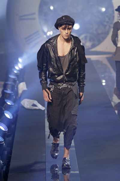 John Galliano Catwalk Fashion Show SS2011 | Team Peter Stigter, catwalk ...
