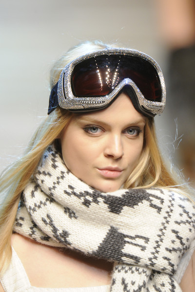 Trend Report – Warm Winter Accessories | Team Peter Stigter, catwalk ...