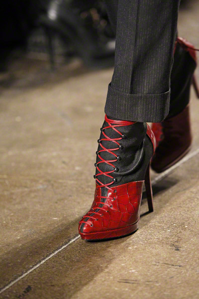 Trend Report Fall/Winter 2012/2013: Lace it up | Team Peter Stigter ...